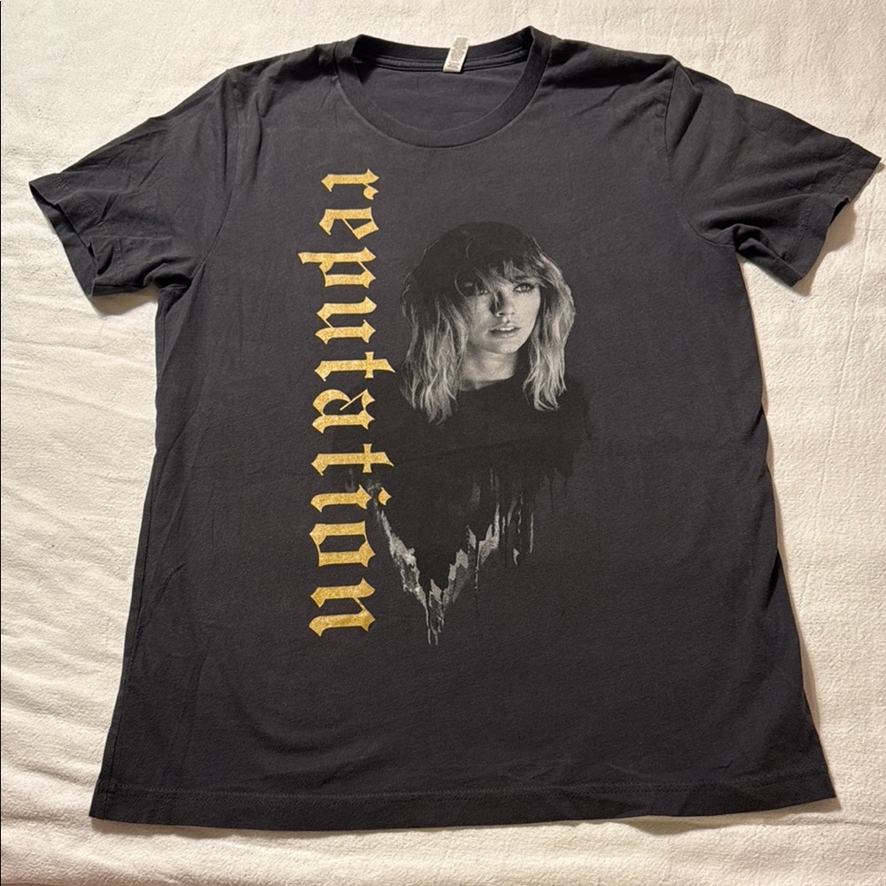 Taylor Swift Reputation Stadium Tour T-shirt